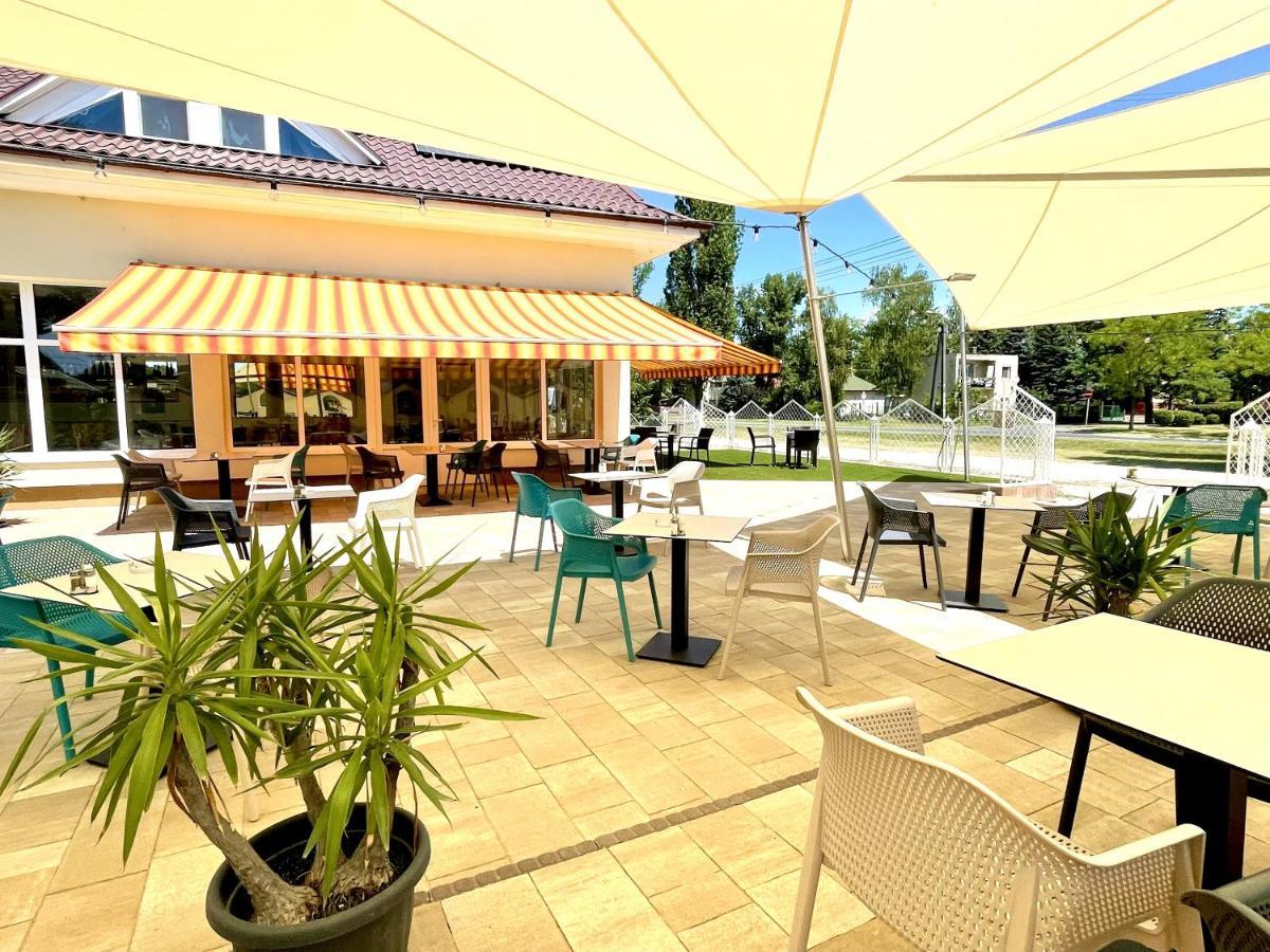 Villa Bea Panzio Zamárdi エクステリア 写真